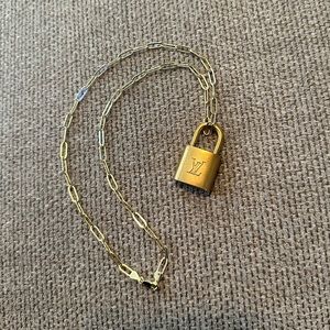 Louis Vuitton Lock on Chain #323